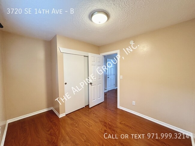 Building Photo - 2 Bedroom Unit in Brooklyn!