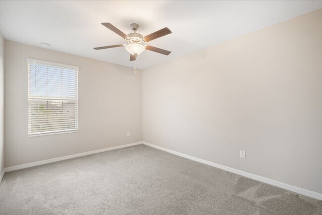 Building Photo - Newer Construction Rental with Open Layout...