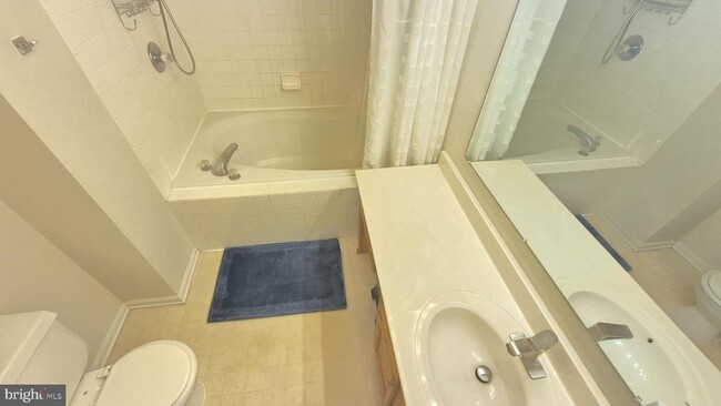 Building Photo - 206 Park Brook Ct