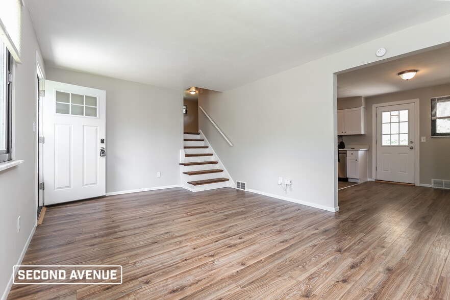 Building Photo - 138 College Park Dr