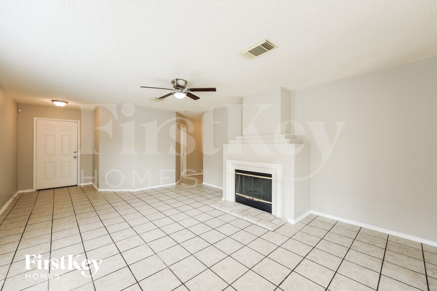 Building Photo - 9723 Autumn Valley