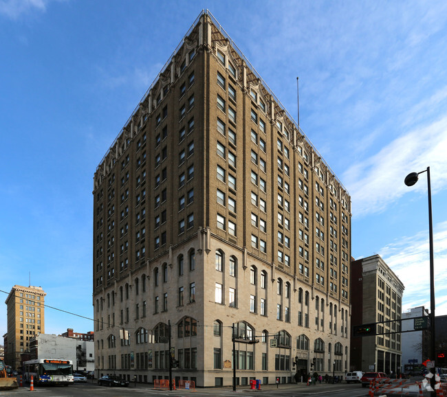 Building Photo - Walnut Towers Apartments