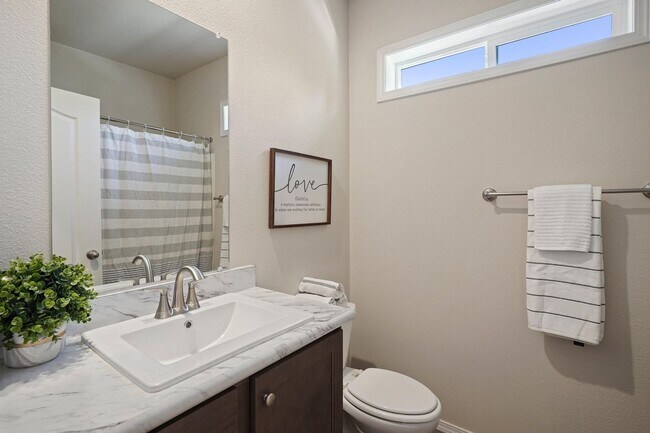 Building Photo - 3 Bed 2 Bath Brand New - Single level