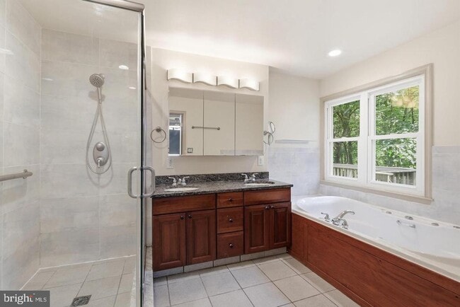 Building Photo - 10799 Adare Dr