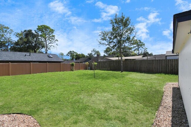 Building Photo - 136 Cherry Tree Ln