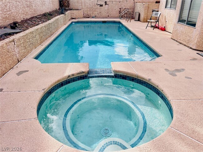 Building Photo - 714 Rusty Spur Dr