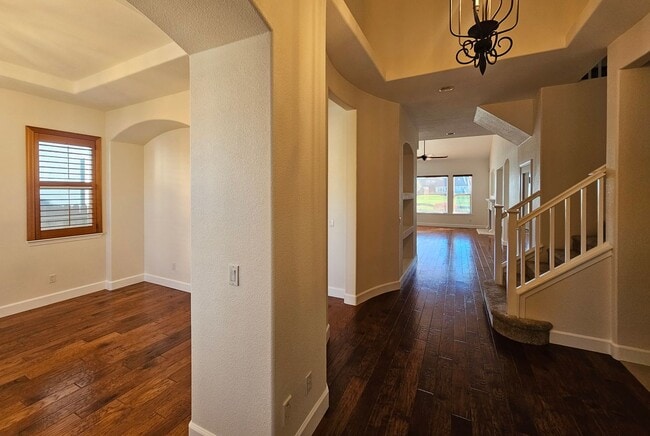 Building Photo - Beautiful Executive Home In Gated Community