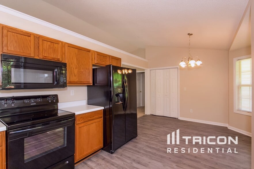 Building Photo - 271 Carthage Blvd