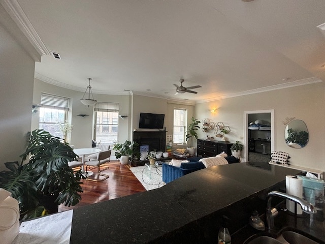 Building Photo - 36 S Ashland Ave