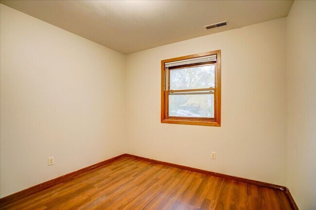 Building Photo - 58 Sunfish Ct