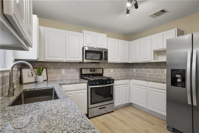 Building Photo - 299 Brandons Way