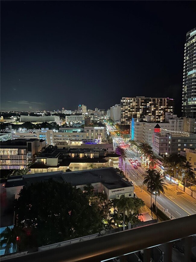 Building Photo - 1800 Collins Ave