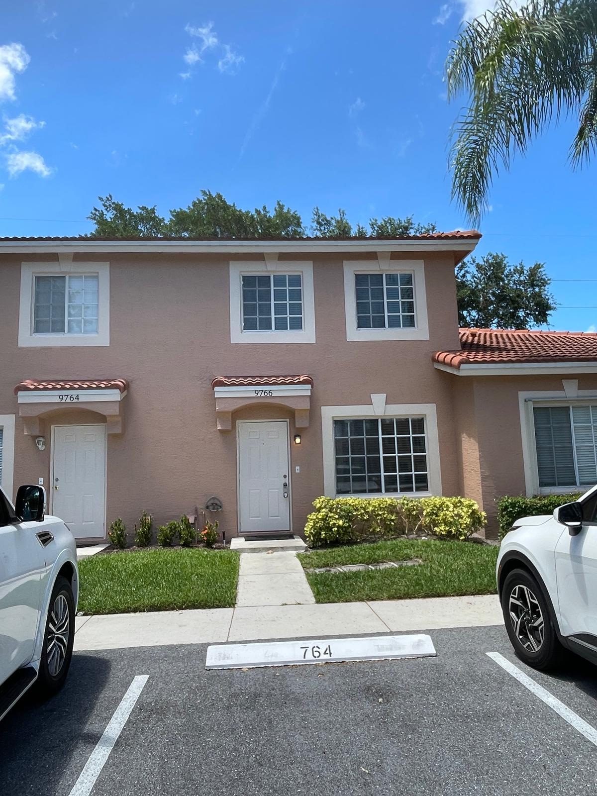 Building Photo - 9766 Kamena Cir