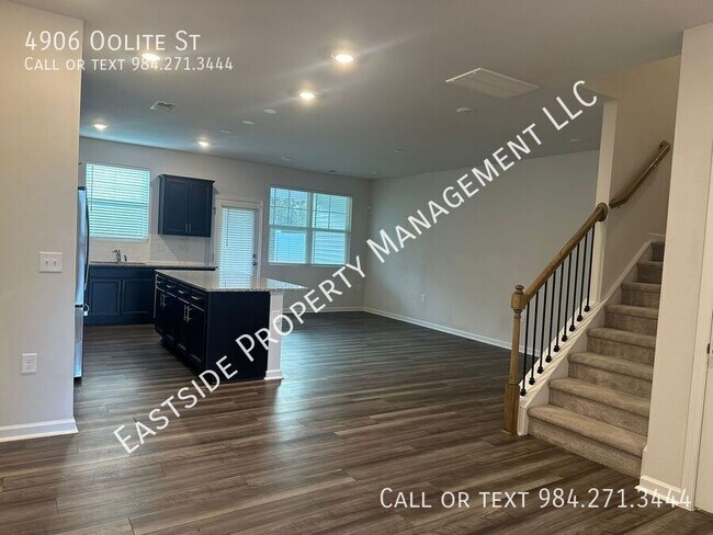 Building Photo - 4906 Oolite St