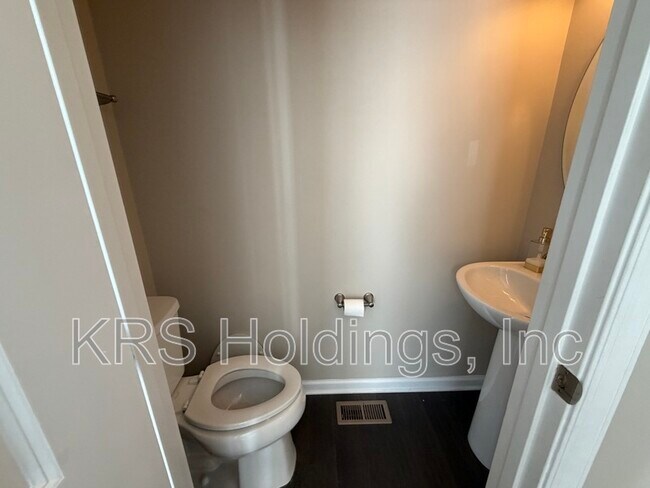 Building Photo - 308 Covington Dr