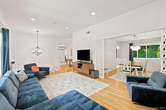 Building Photo - 80 Hickory Hill Dr