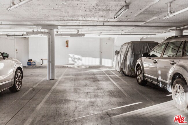 Building Photo - 5340 Wilkinson Ave