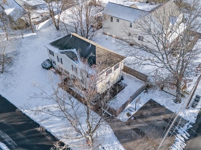 Building Photo - 28 Crestview Dr