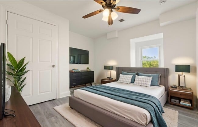 Building Photo - 218 Washington St