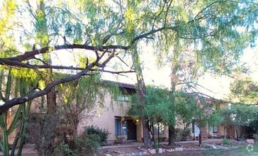 Building Photo - AFFORDABLE TOWNHOME IN TEMPE!!