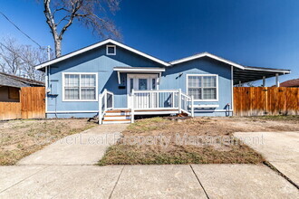 Building Photo - 161 Carle Ave