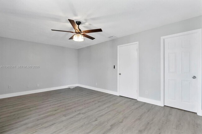 Building Photo - 48 Matador Ln