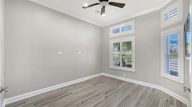 Building Photo - 6911 Riversedge St Cir