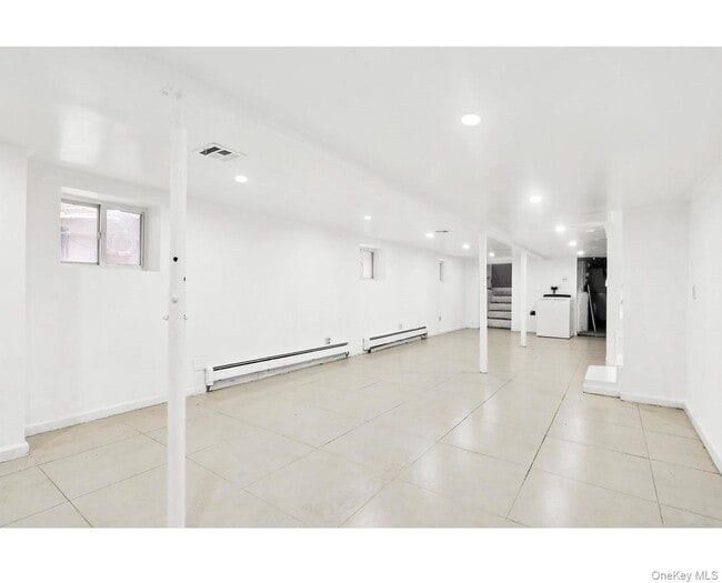 Building Photo - 78-09 77th Ave