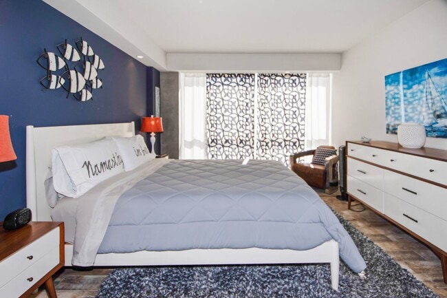 Building Photo - 1810 Avenida Del Mundo