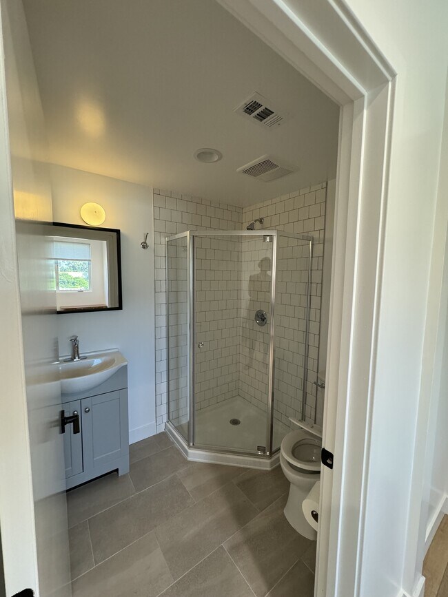 Building Photo - 2533 S Curson Ave