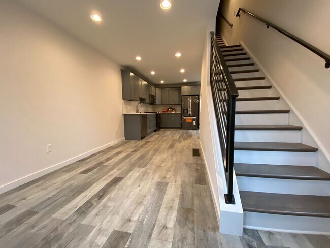 Building Photo - 2609 Almond St