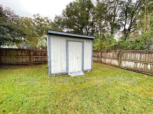 Building Photo - 303 Christiee Ct