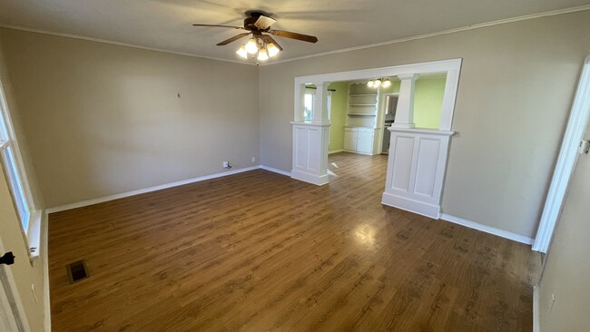 Living room - 315 East Logan Avenue