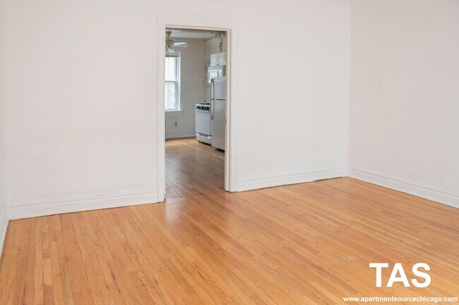 Building Photo - 3902 W Argyle St