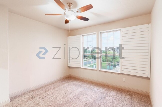 Building Photo - 300 Jack Ryan Ln