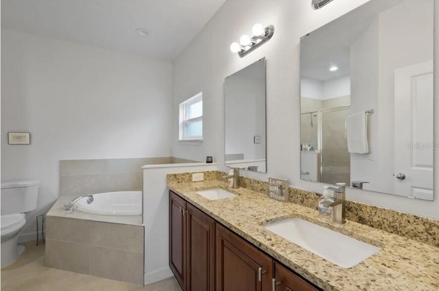 Building Photo - 228 Amesbury Ln