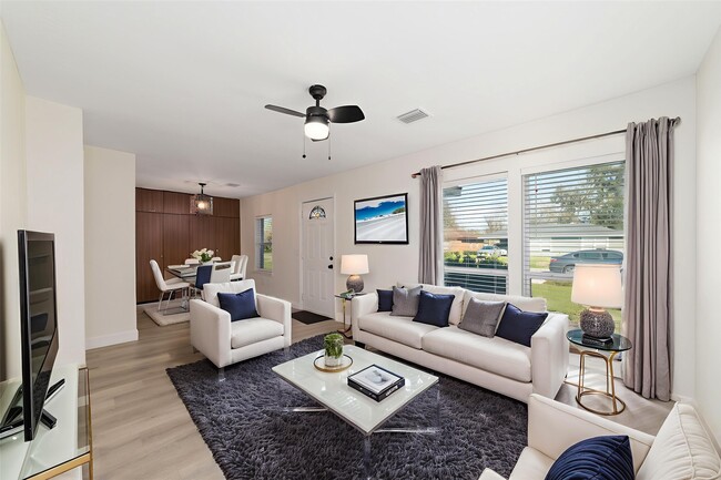 Building Photo - 714 E 43rd St