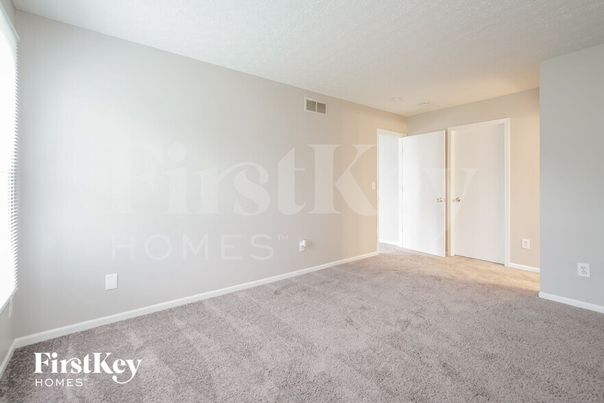 Building Photo - 7127 Emerald Tree Dr