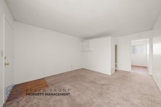 Building Photo - 14111 Cordary Ave.