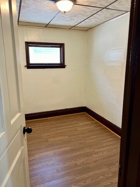 Building Photo - 136 Milton St