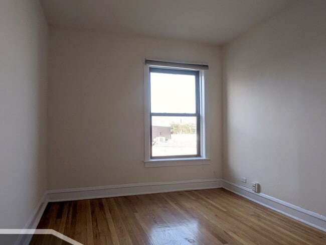 Building Photo - 2649 N Spaulding Ave