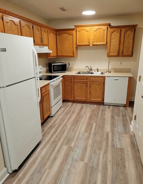 Dishwasher/ Garbage Disposal - 12 Krista Cir