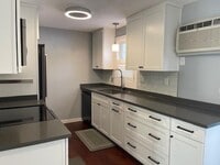 Building Photo - 14 Eagle Dr