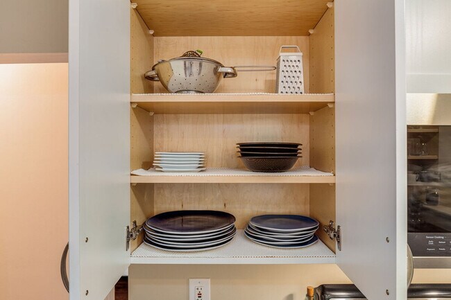 Building Photo - 3177 NE 84th St