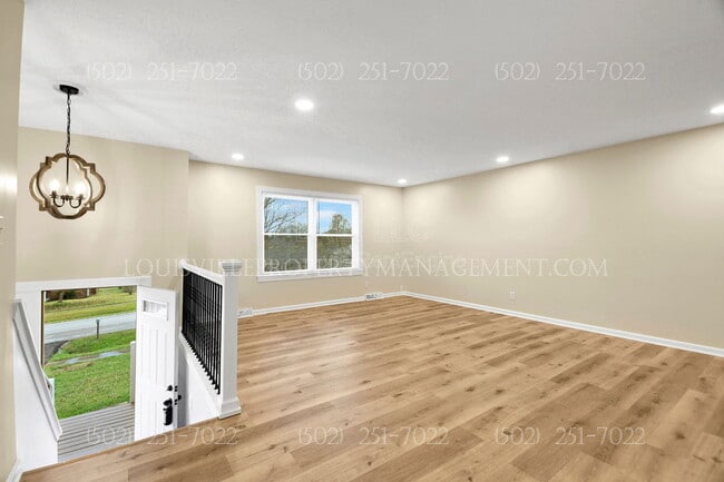 Building Photo - 1352 Hunters Ln