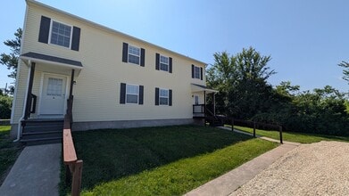 Building Photo - 608 Old Jefferson City Rd