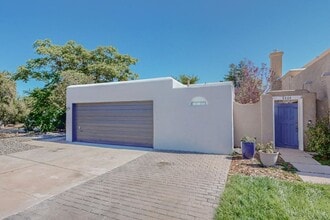 Building Photo - NW Home 3 Bedroom 2 Bath 2 Car Garage 1266/SF