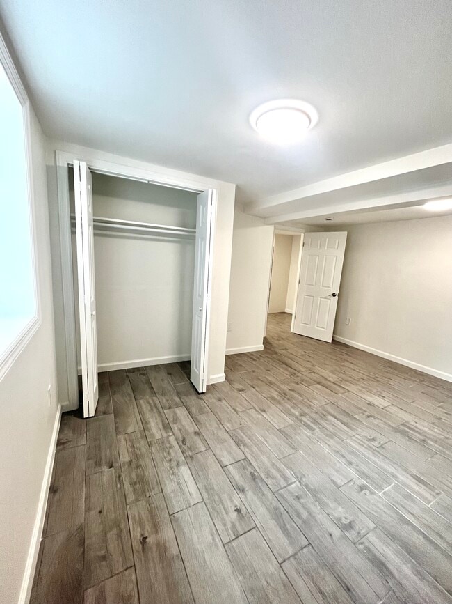 Building Photo - 38 51st St