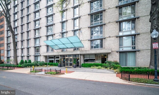 Primary Photo - 950 25th St NW