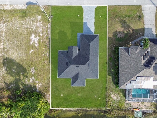 Building Photo - 1612 NW 9th Ave